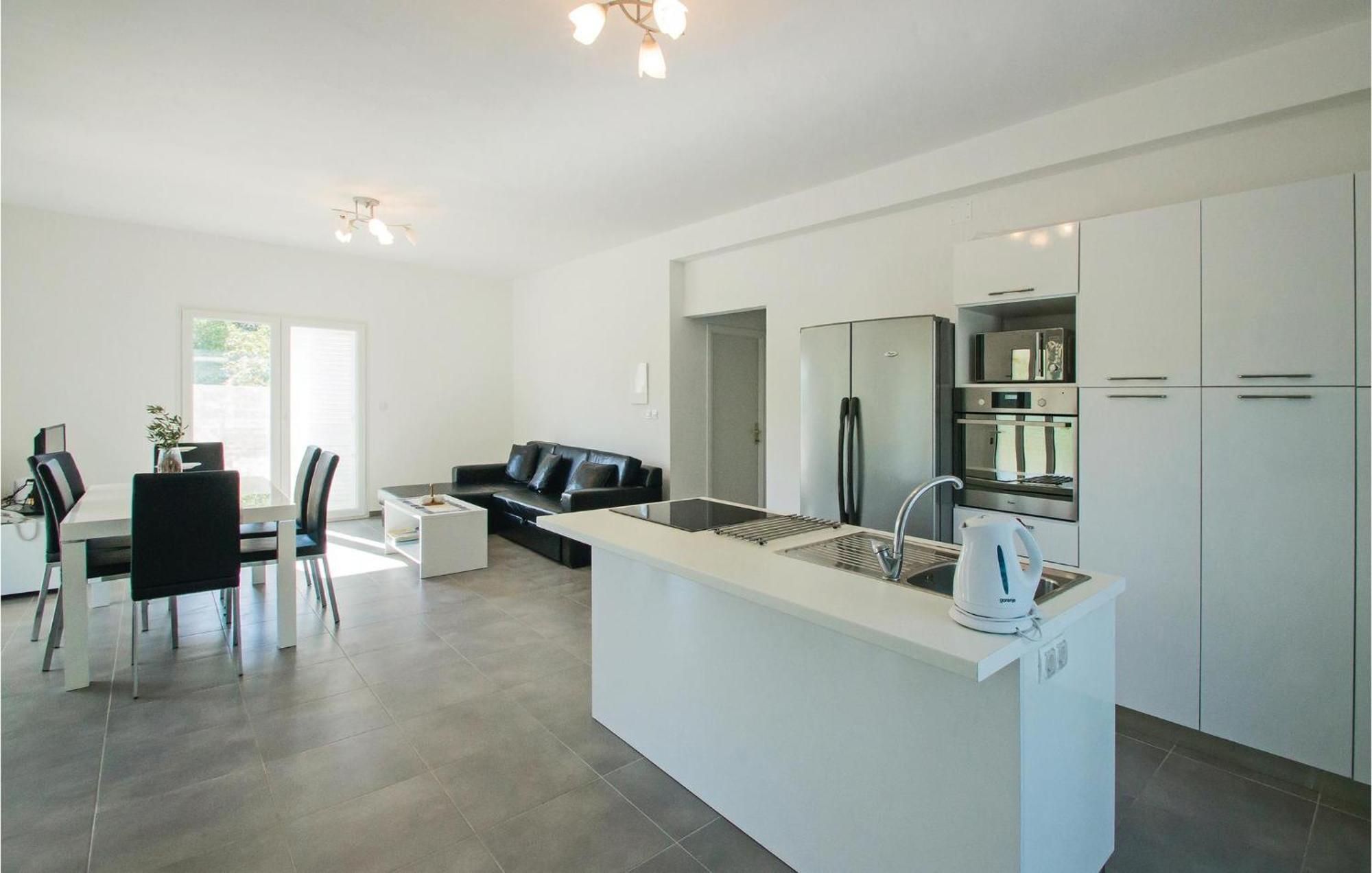 Stunning Apartment In Grscica With Kitchen Prizba Exteriör bild