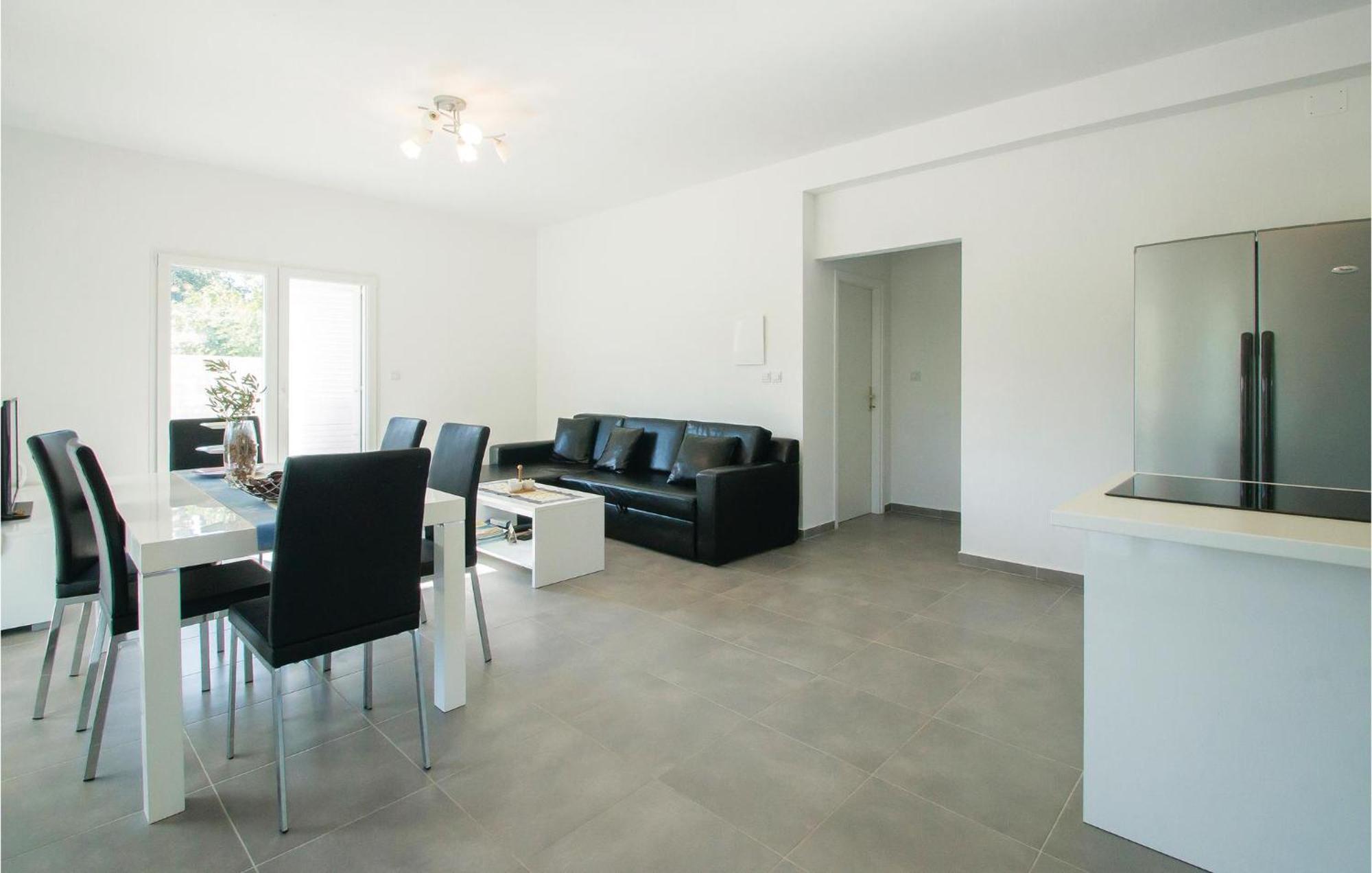Stunning Apartment In Grscica With Kitchen Prizba Exteriör bild